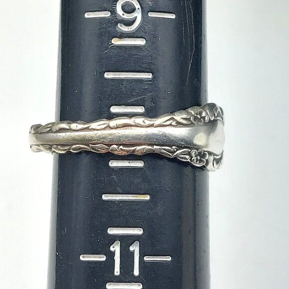 Vintage International Deep Silver Floral Spoon Wrap Ring Size 10 - Picture 5 of 6